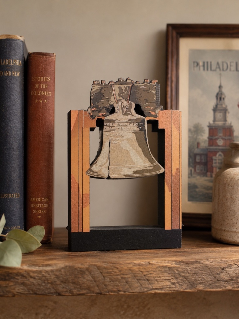 Sheila’s 1998 Liberty Bell Philadelphia PA Wooden Shelf Sitter NPT05 USA